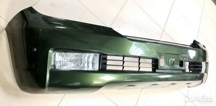 Бампер передний Toyota Land Cruiser 200