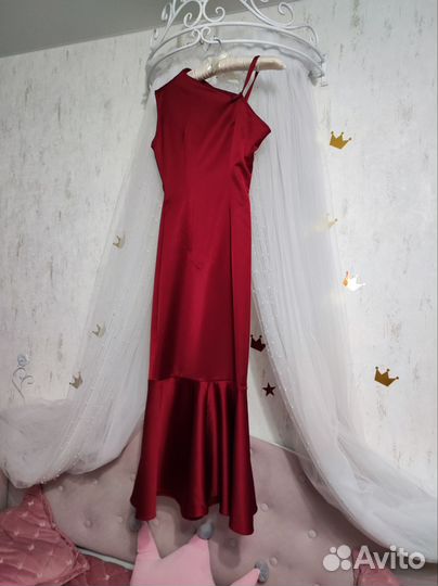 Платье вечернее