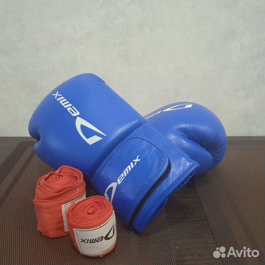 Боксерские перчатки 12 oz