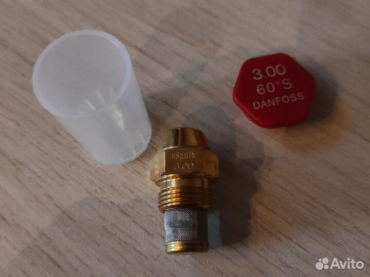 Форсунку Danfoss 3.00GPH,60S, 327.892.128