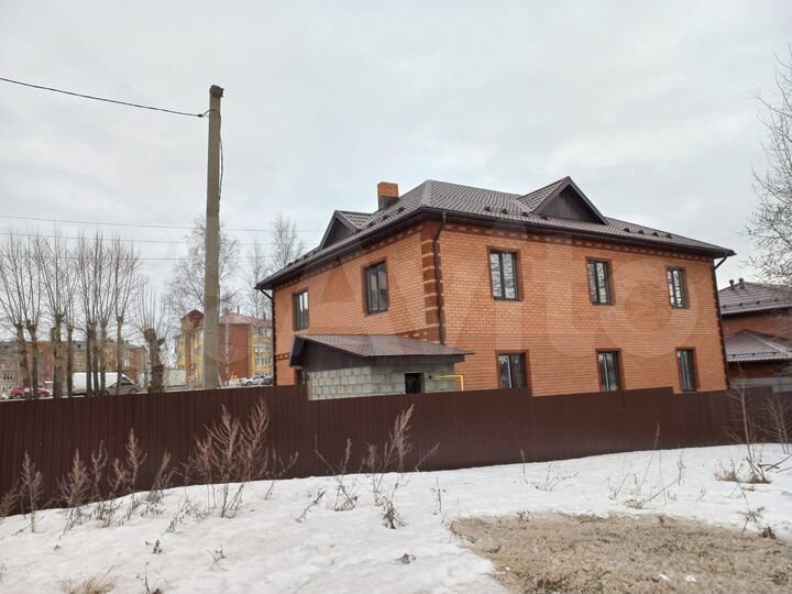 Дом 290 м² на участке 6 сот.