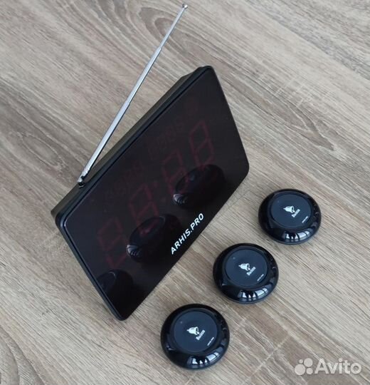 Кнопка вызова персонала в больнице с табло