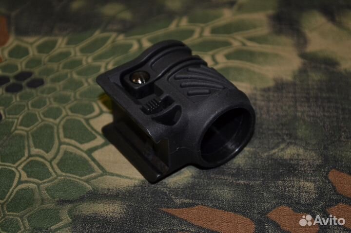 Кронштейн быстросъёмный для фонаря