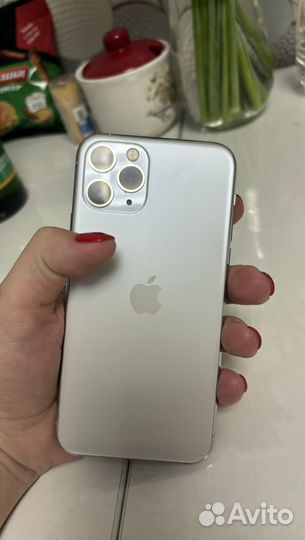iPhone 11 Pro, 64 ГБ