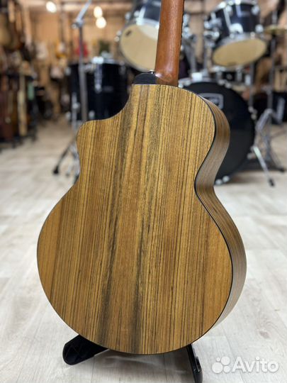 Гитара акустическая