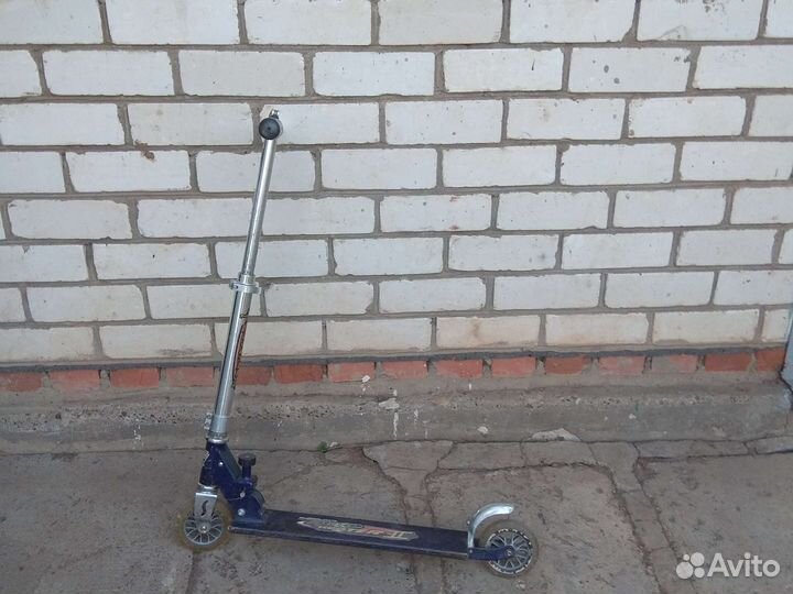 Трюковой самокат