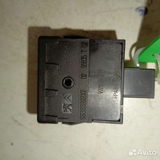 Кнопка регулировки фар Peugeot 308