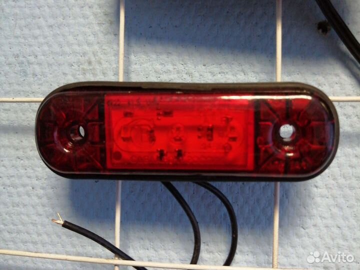 Фонарь габаритный красный LED на фургон