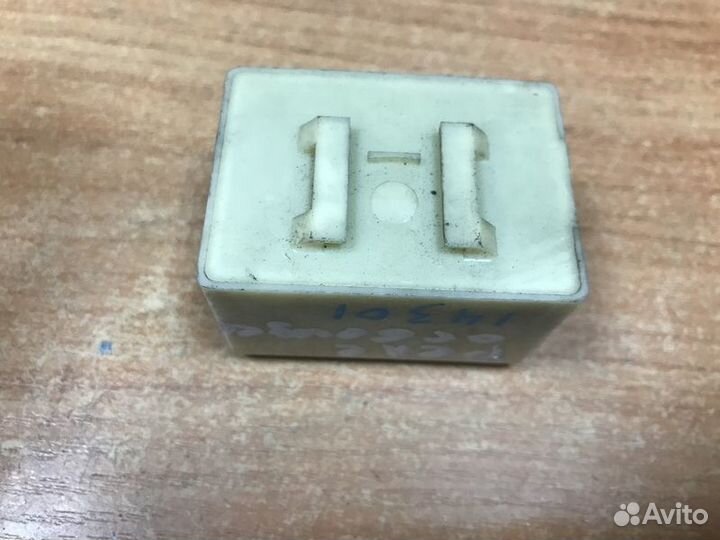 Блок управления светом Toyota 4Runner N130 с1989-1