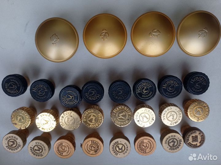 Пробки от Hennessy