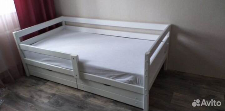 Детская кровать из дерева Софа