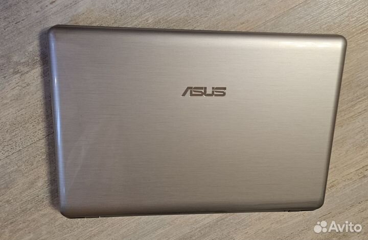 Ноутбук asus Eee PC 1201N
