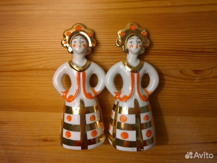 Статуэтка барышня в кокошнике фарфор Дулево