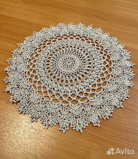 Салфетки вязаные крючком 31-38см