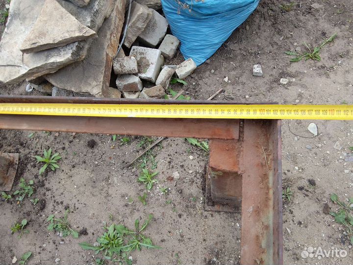 Подставка под бак