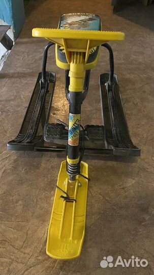 Детский снегокат бу