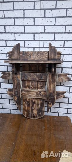 Вешалка настенная деревянная