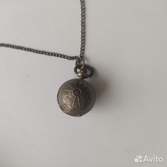 Часы брелок