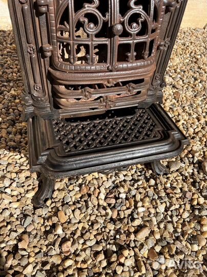 Печь камин чугунная старинная