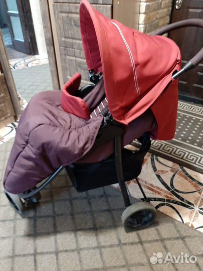 Прогулочная коляска