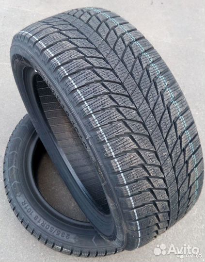 Triangle PL01 235/60 R18
