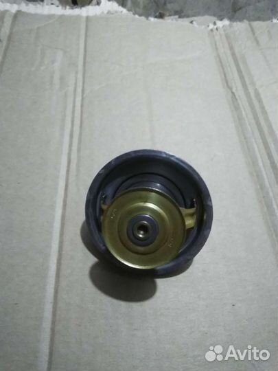 Термостат на Volvo 240 740 850 940 2.4D