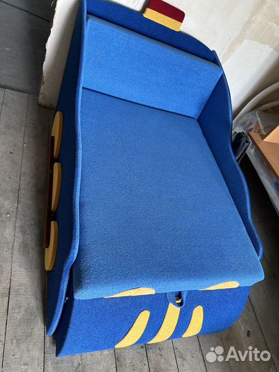 Детская кровать диван с мягкими бортиками