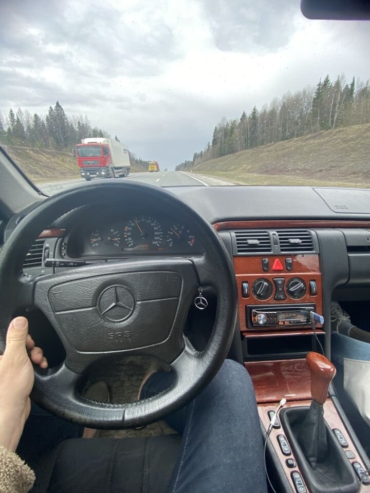 Mercedes-Benz E-класс: фото владельца