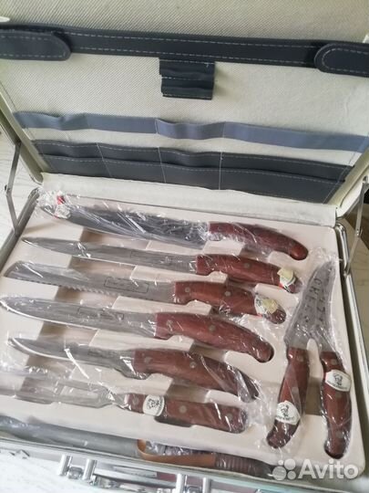 Набор кухонных ножей с кейсом новый