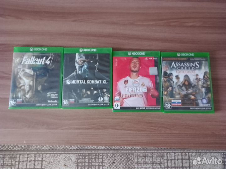 Xbox One s + игры