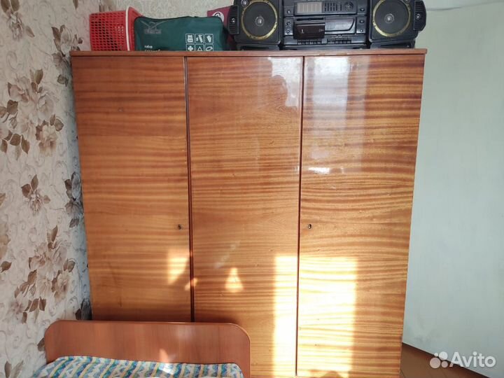 Шифоньер старинный