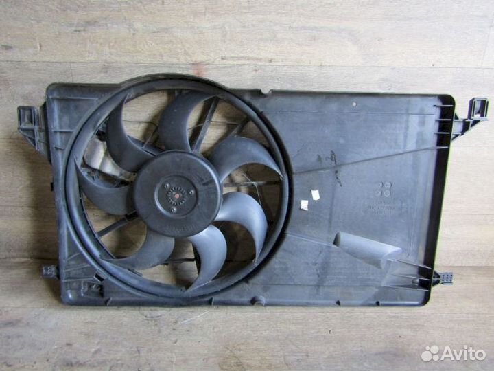 Вентилятор охлаждения радиатора Mazda 3 bk