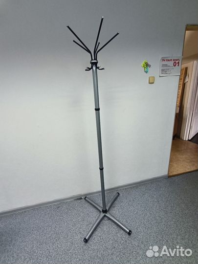 Вешалка для одежды напольная