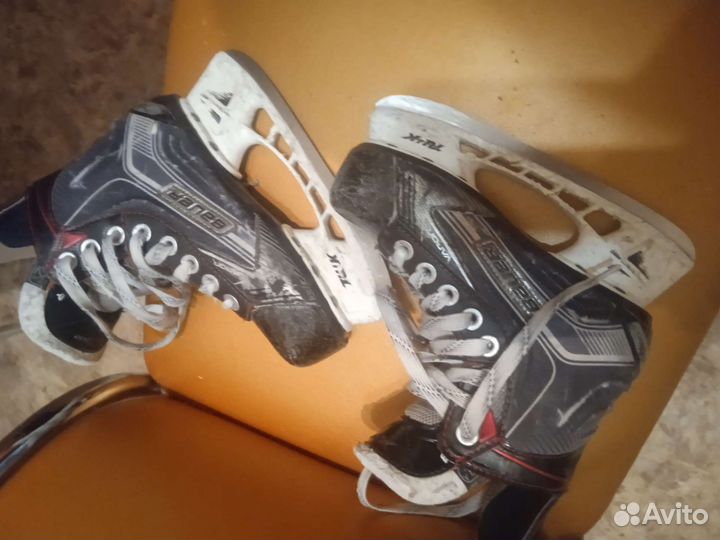 Хоккейные коньки bauer vapor x500