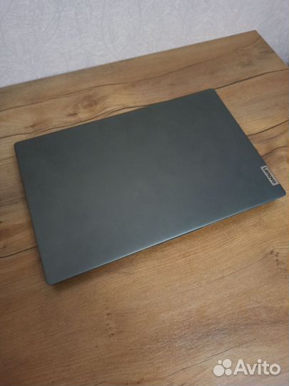 Ноутбук Lenovo ideaPad 5 14IIL05