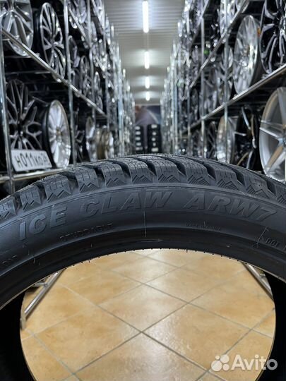 Arivo Ice Claw ARW7 275/40 R22 и 315/35 R22