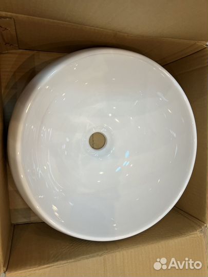 Раковина в ванную новая