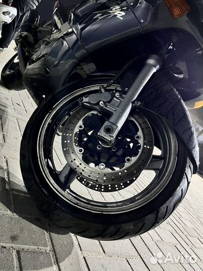 Kawasaki zzr400-2