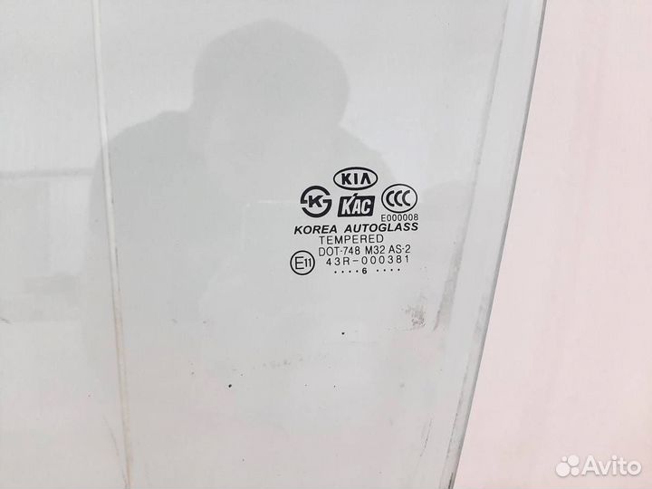 Стекло двери передней левой Kia Rio 2 JB 2005-2011