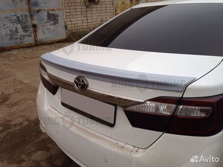 Спойлер Моделиста на багажник Toyota Camry 50