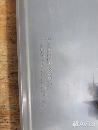 Накладка продолжения крыла Mercedes Actros