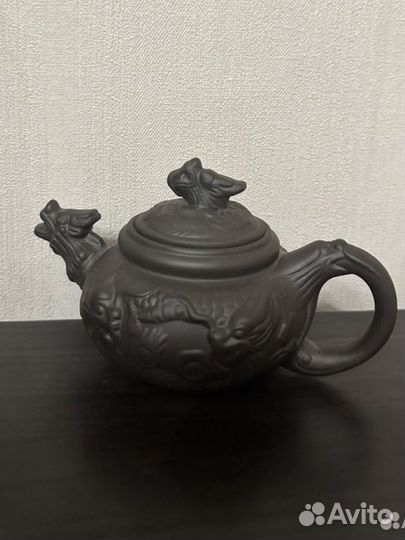 Глиняный заварочный чайник в китайском стиле