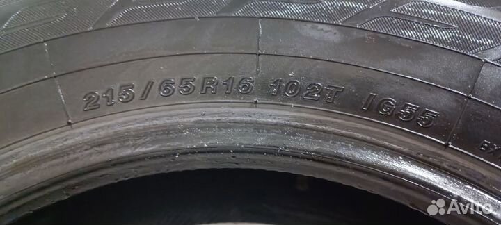 Yokohama Ice Guard IG55 215/65 R16 102T