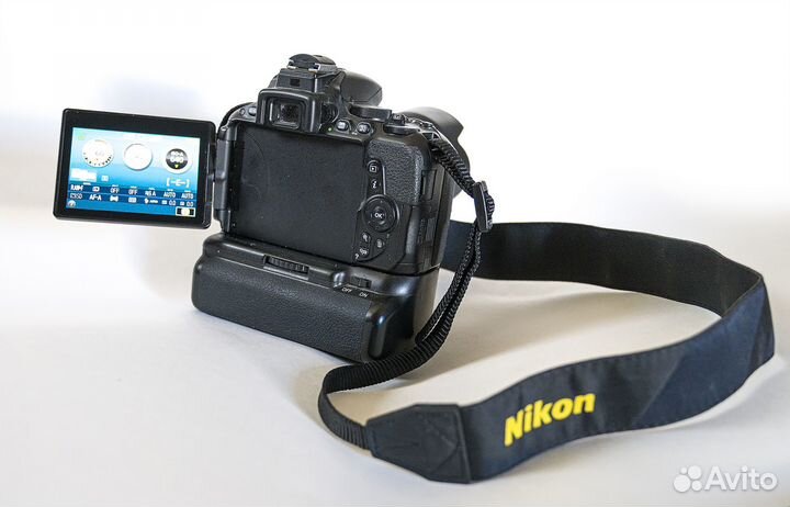 Зеркальная фотокамера Nikon d5500 с объективом AF