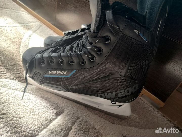 Коньки хоккейные 41 размер