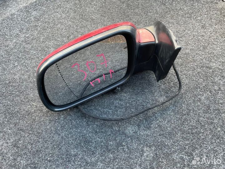 Зеркало левое Peugeot 307