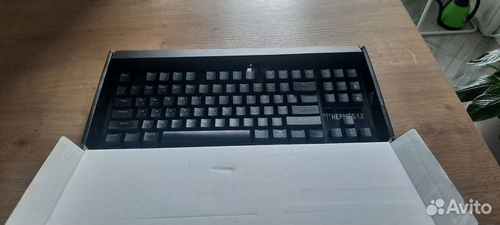 Продам клавиатуру Gamdias Hermes E2