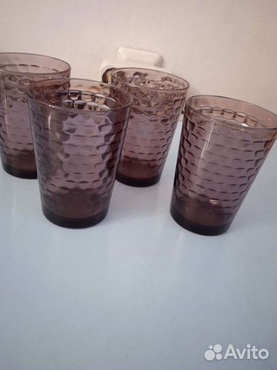 Стаканы тёмного цвета