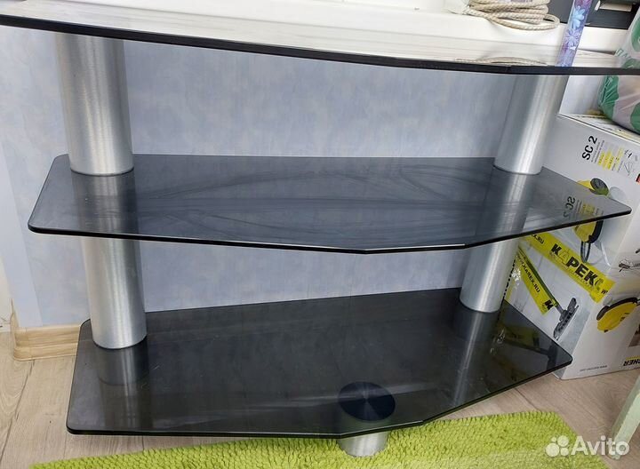 Стеклянная тумба под тв