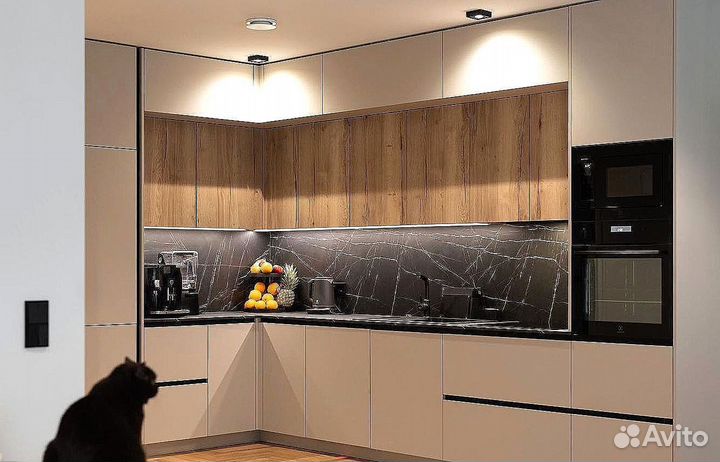 Кухня до потолка